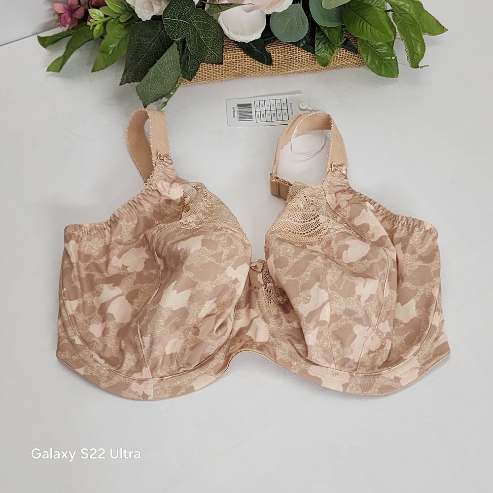 Beige Clothing Item - Picture 2 of 8